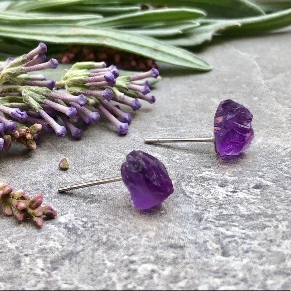 Raw Amethyst Sterling Silver Crystal Stud Earrings NEW Gold Plated - Picture 1 of 6